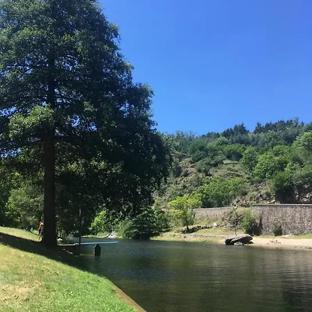 De L'alouette Nyaraló *